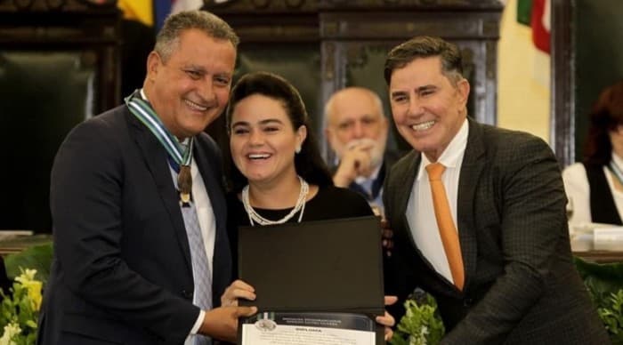 Deputado Alex retira candidatura ao TCM e aponta que Aline Peixoto deve ser indicada para vaga