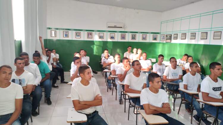 79ª CIPM realiza palestra no Tiro de Guerra na cidade de Poções