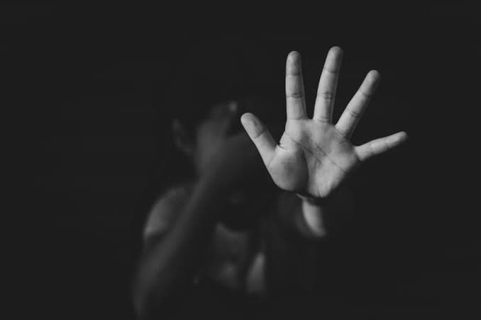Conquista: Homem é preso após abusar sexualmente criança de 7 anos dentro de ônibus
