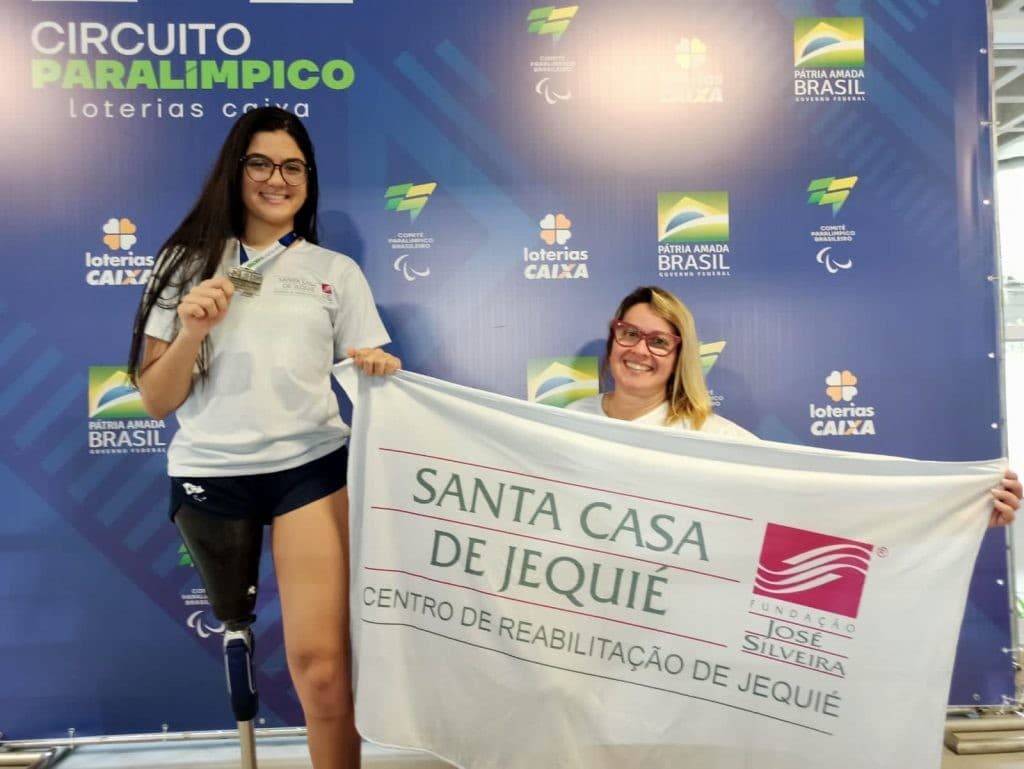 Natação da Santa Casa de Jequié conquista ouro e prata em competição paralímpica nacional