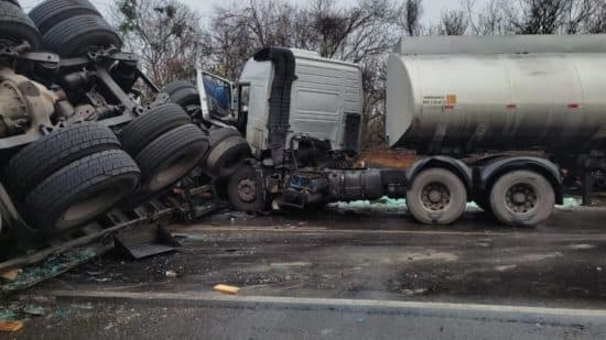 Urgente: Grave acidente deixa vários feridos