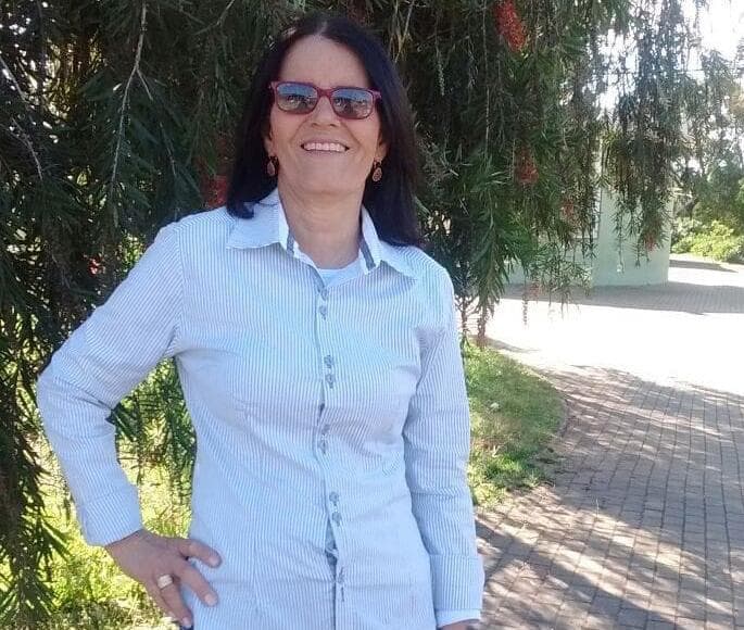Luto em Poções: Morre Candida Meira