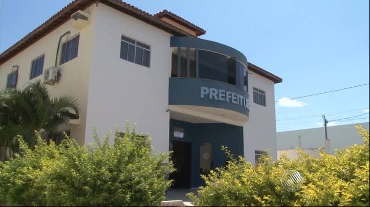 Homem é preso após tentar tocar fogo na Prefeitura de Mirante