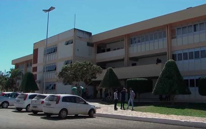 Após denúncia do Sinjorba, Uesb instala sindicância e afasta diretor da TV e Rádio