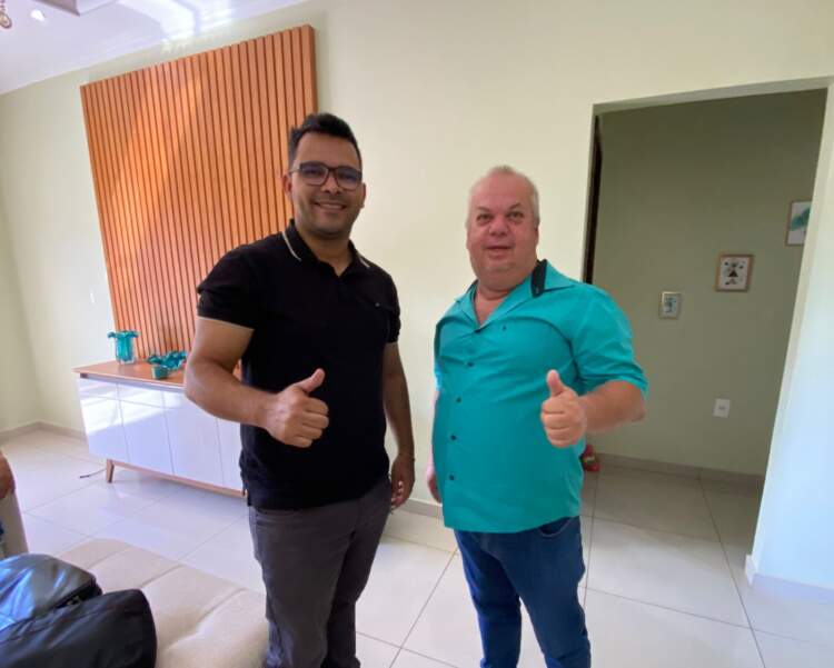 Giro pelo Sudoeste: Prefeito Marcos Barreto anuncia João Gomes no São João de Itagibá e destaca importantes obras no município.