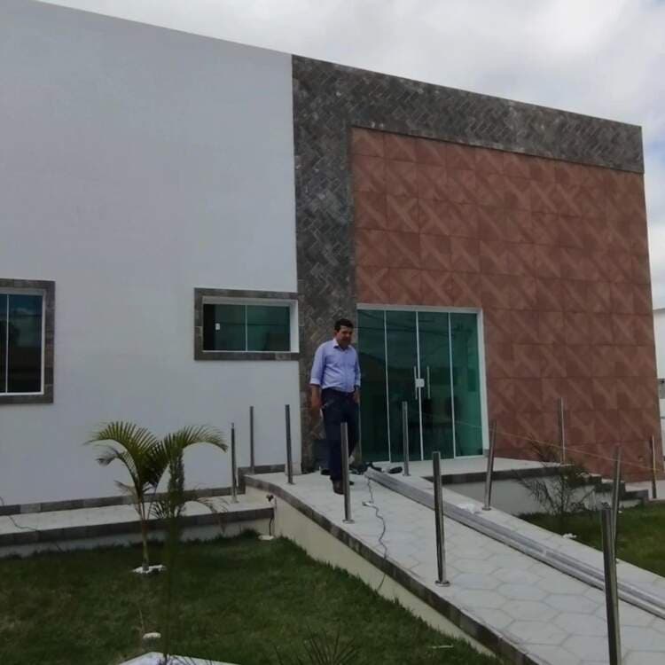 Boa Nova: Prefeito Adonias vai entregar nova sede da secretaria de educação.