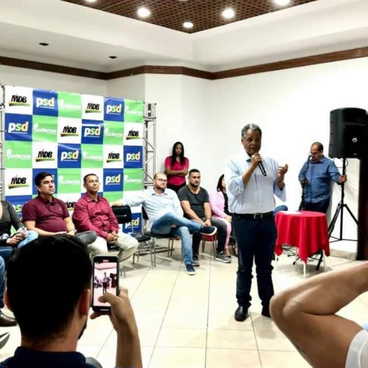 Deputado Antônio Brito participa de Encontro Político em Jequié.