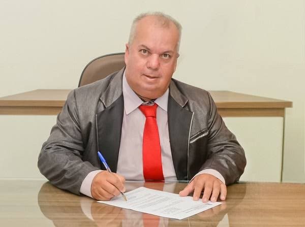 Itagibá: Prefeito Marquinhos passará por cirurgia cardíaca em Salvador após infarto