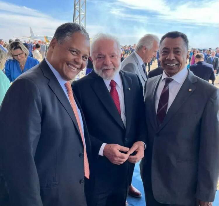 Deputado Antônio Brito e Presidente Lula participam de cerimônia alusiva ao Sesquicentenário de Alberto Santos Dumont