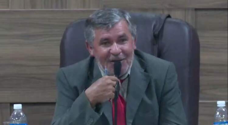 Vereador Leordino Oliveira destaca aprovação do Piso Nacional da Enfermagem na Sessão da Câmara de Poções.