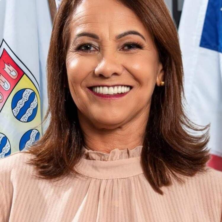 Prefeitura de Poções atrasa pagamento do transporte escolar, impactando prestadores de serviço