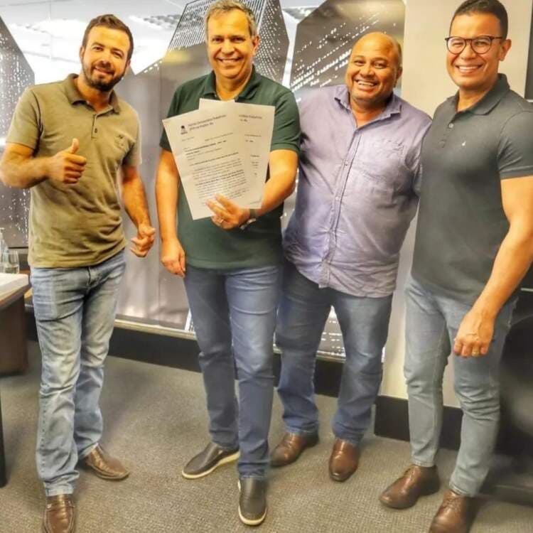 Eleições 2024: Ferreira Neto se filia ao PDT e anuncia pré candidatura a prefeito em Poções