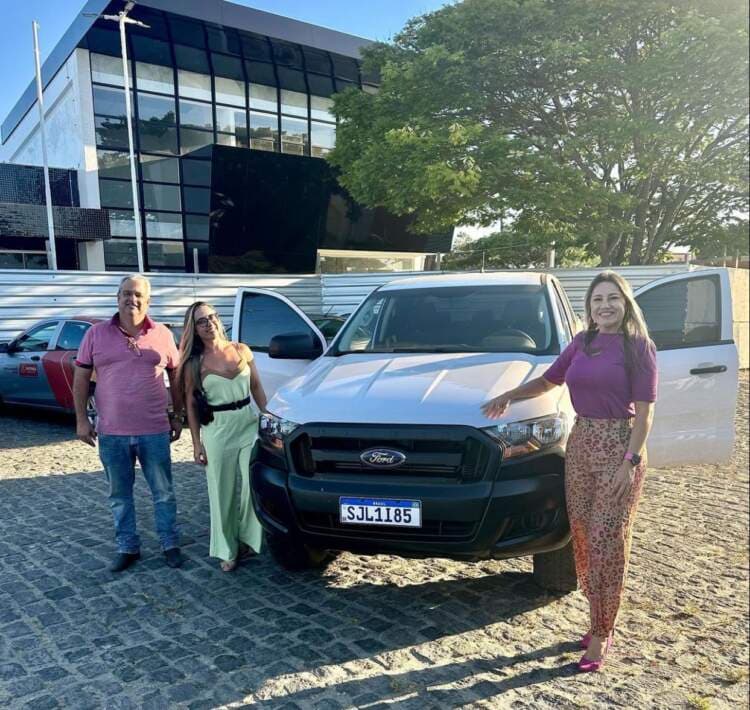 Ana Bárbara celebra investimento em segurança pública em Itapetinga com emenda de Antonio Brito