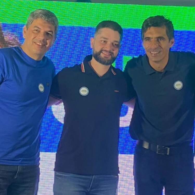 Após três recusas, Luciano Mascarenhas Anuncia Yuri Gusmão como Pré-candidato a Vice-prefeito em Poções