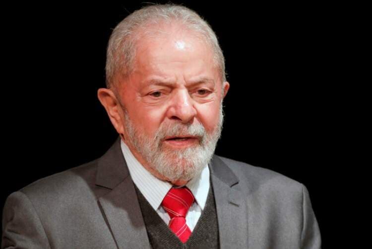 Presidente Lula tem hemorragia e faz cirurgia de emergência