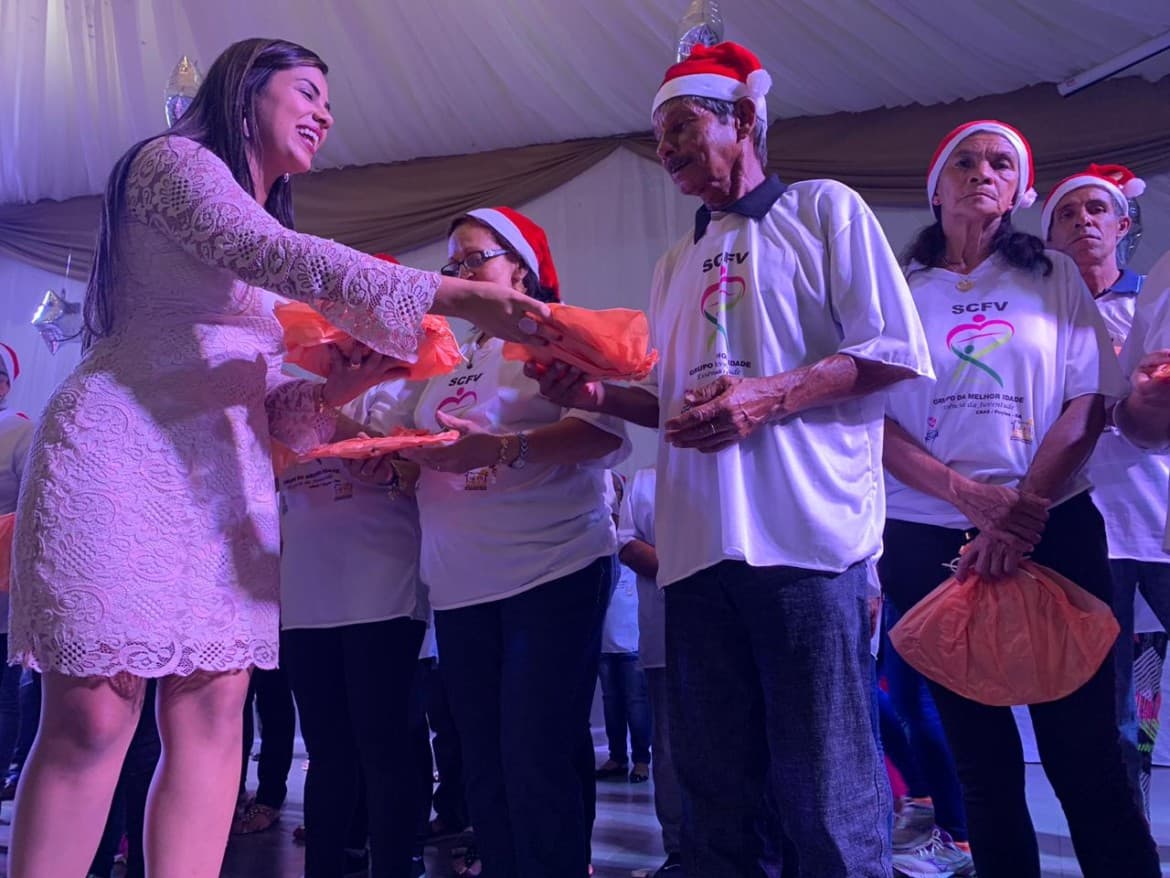 Poções: Assistência Social realizou ‘Noite de Natal’ dos usuários
