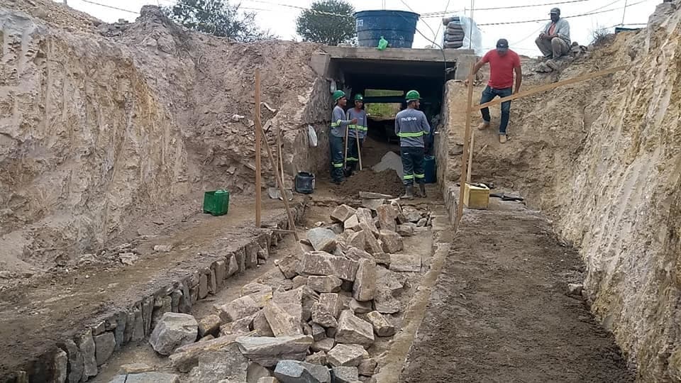 Poções: Prefeitura realiza construção do Canal Espírito Santo