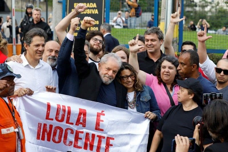 Lava Jato: Lula deixa prisão em Curitiba