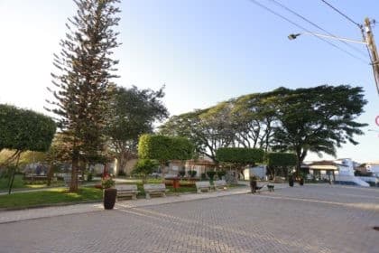 Ibicuí: Com presença de Antonio Brito, prefeito Marcos entrega nova Praça São Pedro e o Auditório Professora Dejanira Ramos