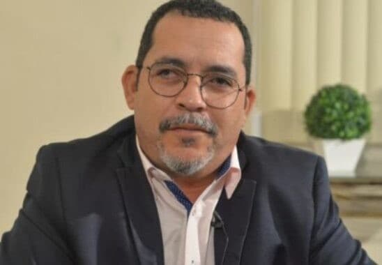 Caetanos: Prefeito Paulo de Reis garante 33,24% de reajuste para piso salarial dos professores