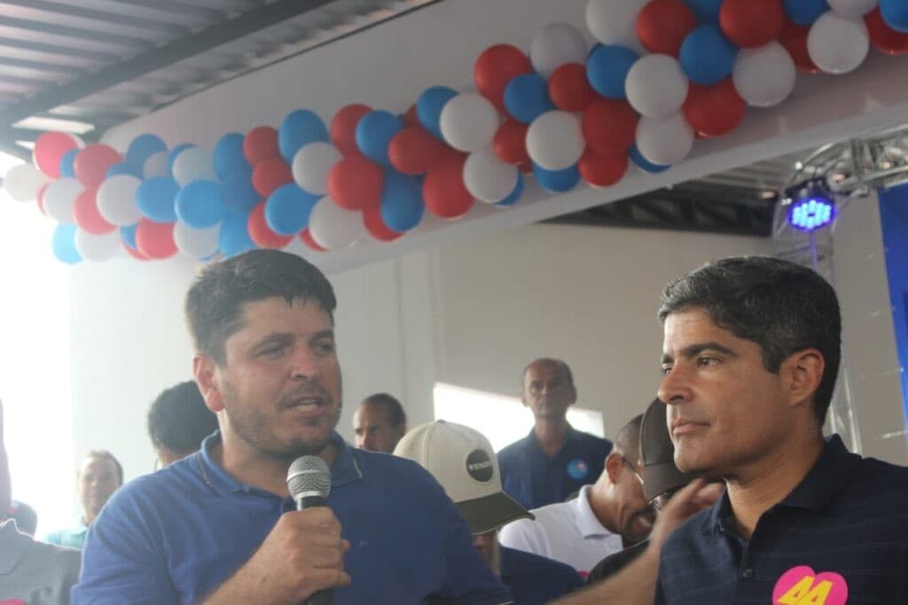 IGUAÍ: ACM Neto visita município e destaca liderança de Dr. Rafael Moura.